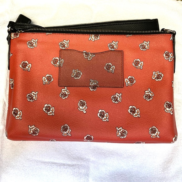 NWOT - COACH East West Crossbody with Pop Up Pouch. Sienna Rose Print. - Picture 9 of 9